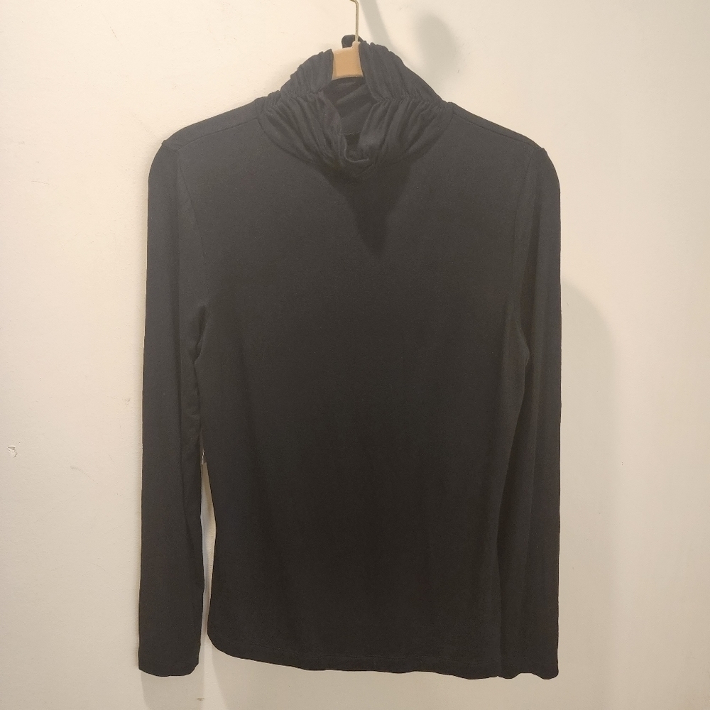 FLAIR Women's Black Turtlle Neck Long Sleeves Tshit size S NWT